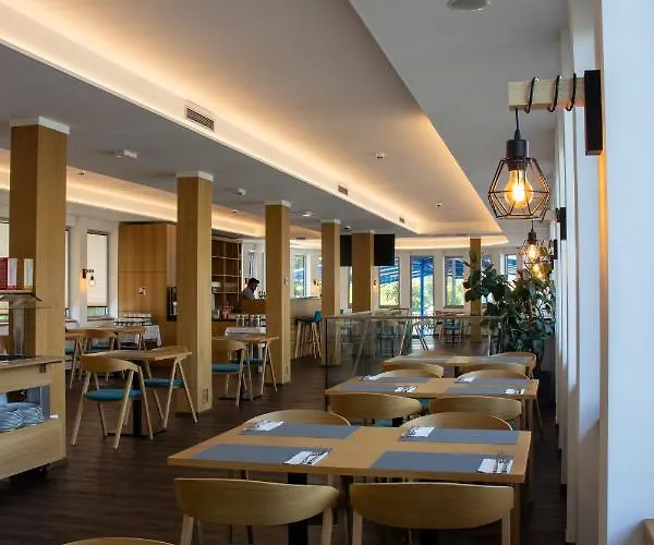 Racek Botel 3*