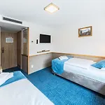 Racek Bådhotel 3*