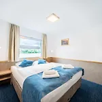 Båthotell Racek 3*