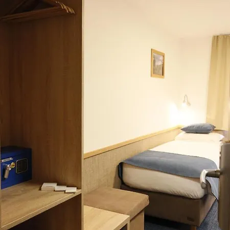 Racek Hotel na wodzie