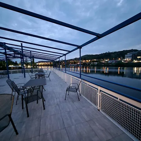 Racek Hotel na wodzie