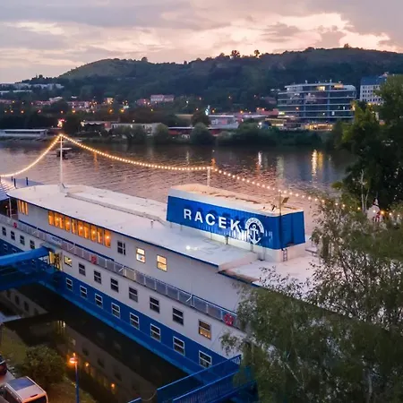Racek Hotel na wodzie Praga