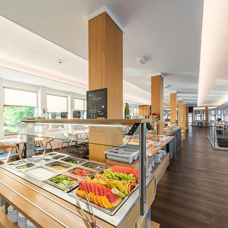 Racek Hotel na wodzie 3*