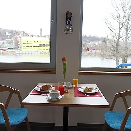 Racek Ботель