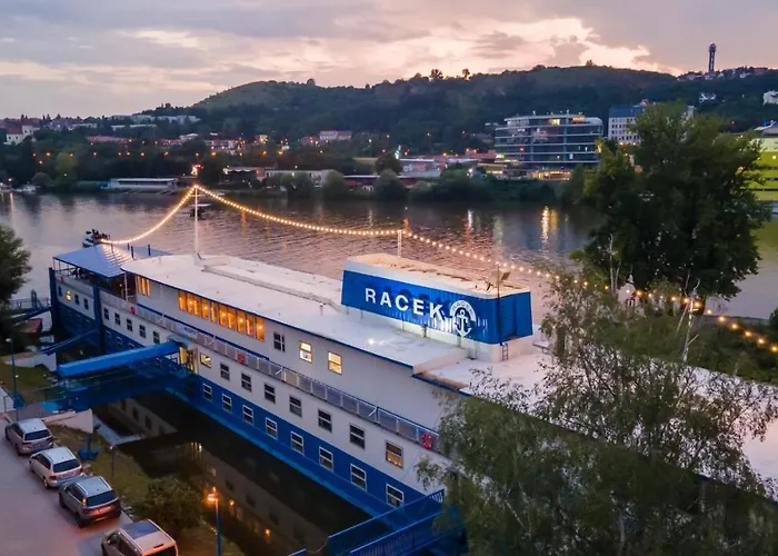 Racek Bådhotel Prag