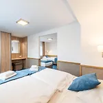 Bådhotel Racek Prag