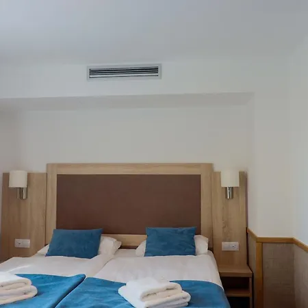 Hotel na wodzie Racek 3*