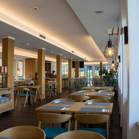Racek Botel 3*