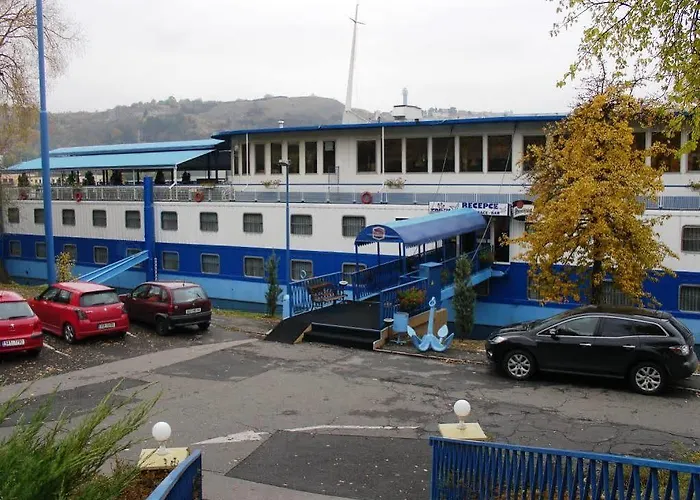Båthotell Racek 3*